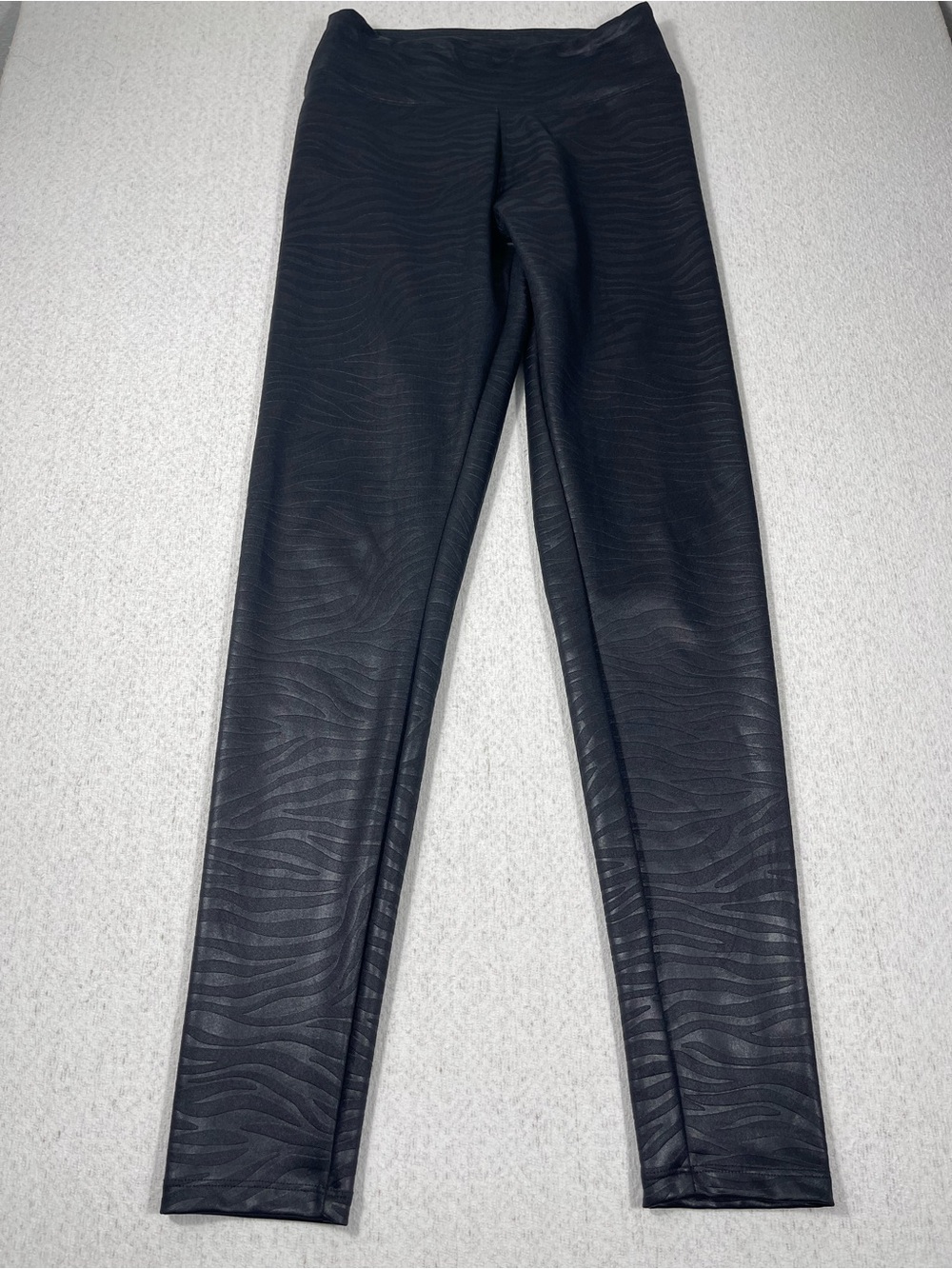 EXPRESS Stylish Black Textured Zebra Leggings High Rise, Size Small. SKU#0409